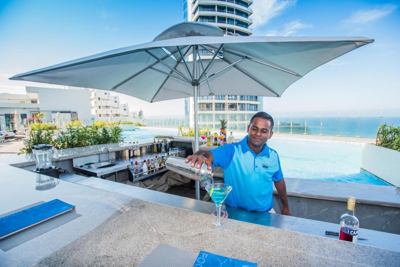 The Capital Pearls Hotel Ντούρμπαν Εξωτερικό φωτογραφία The pool at the 101 Sky Bar