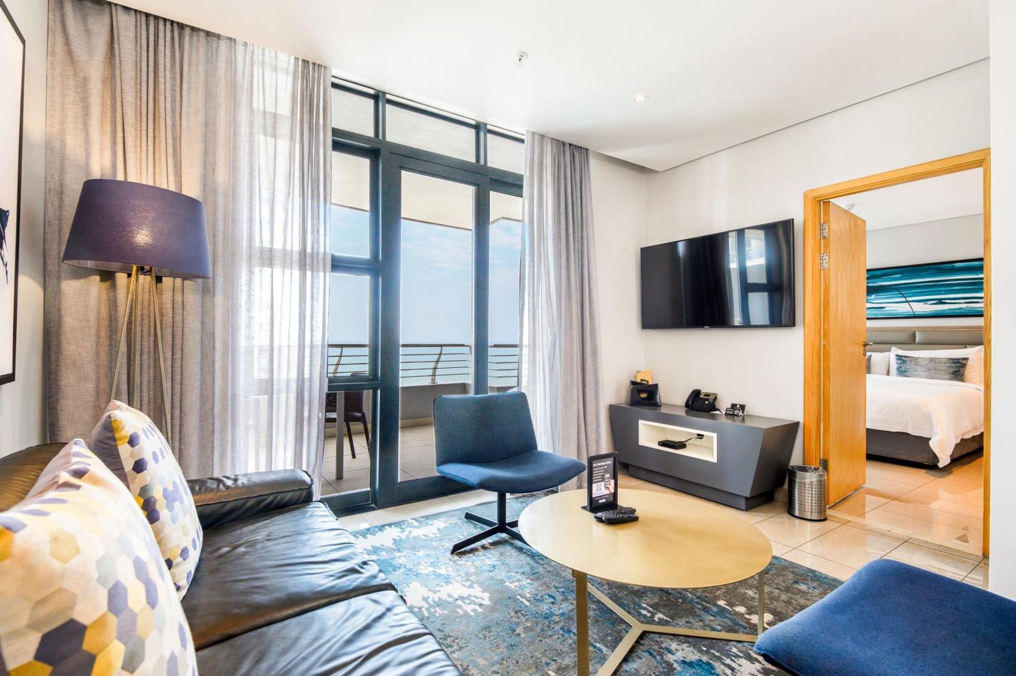 The Capital Pearls Hotel Ντούρμπαν Εξωτερικό φωτογραφία A suite at the hotel