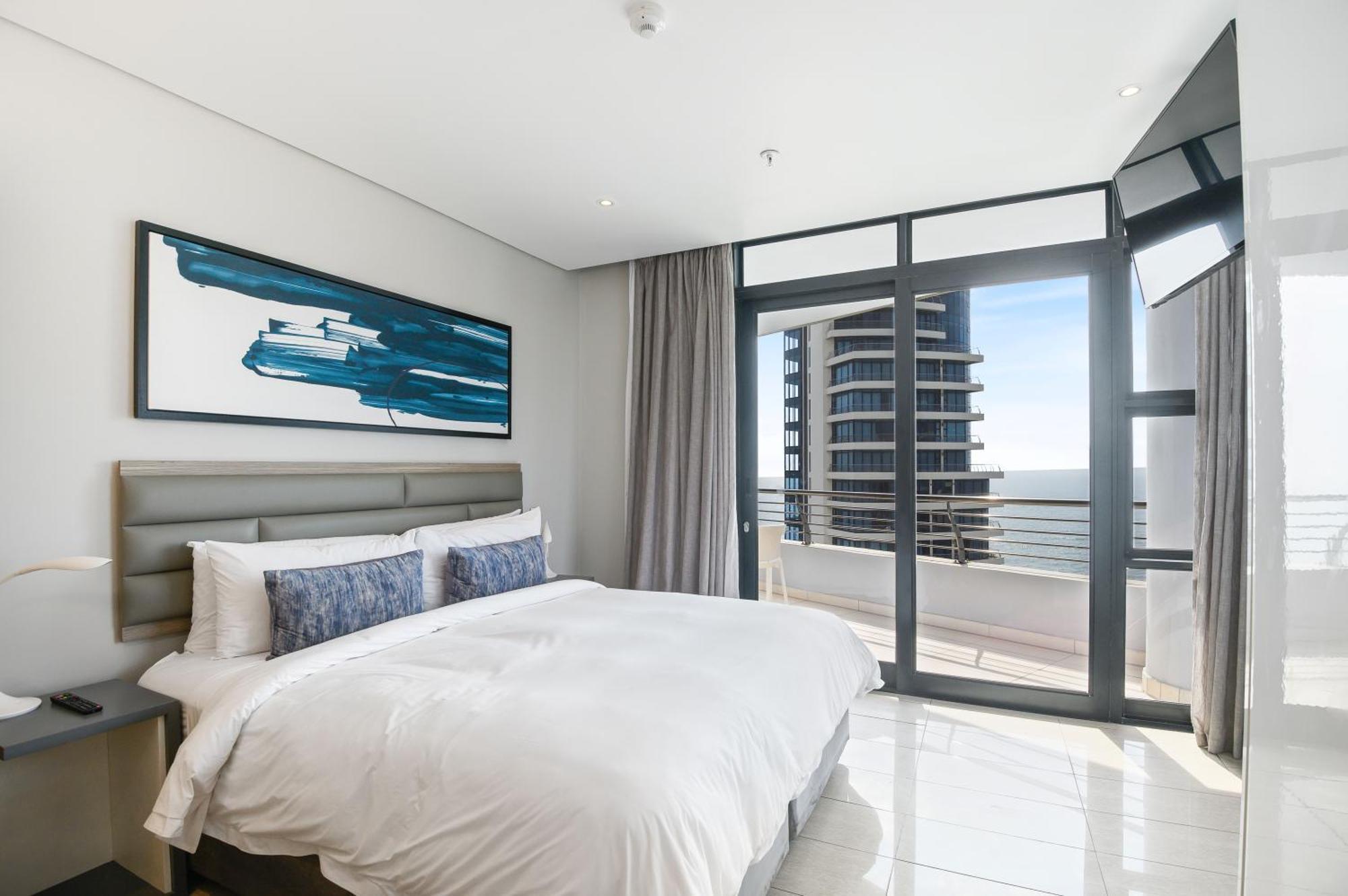 The Capital Pearls Hotel Ντούρμπαν Εξωτερικό φωτογραφία A bedroom at the hotel