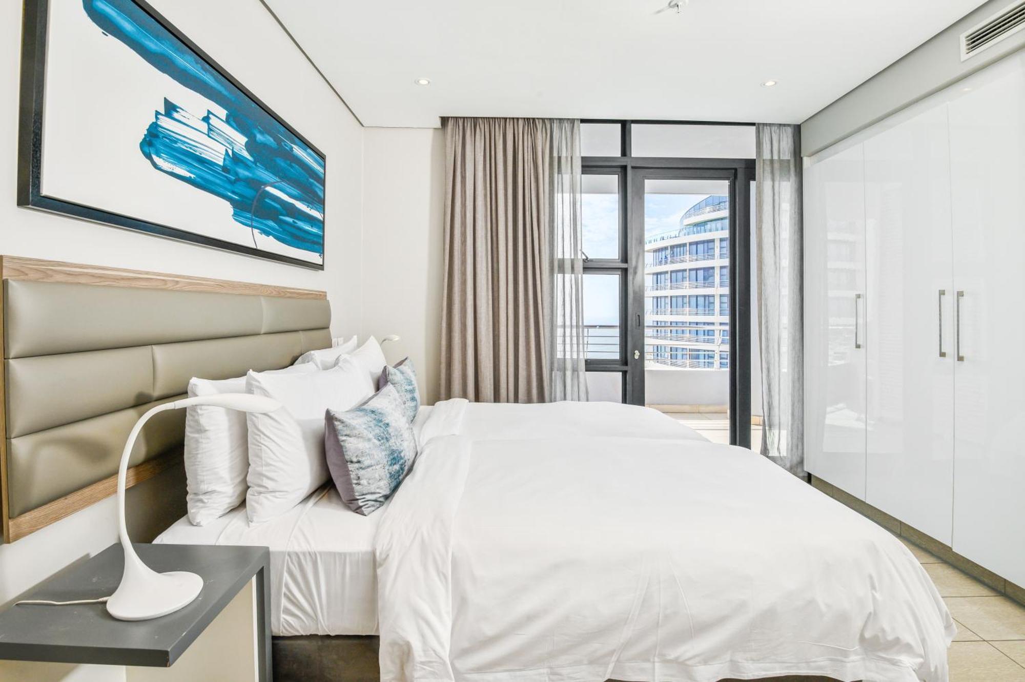The Capital Pearls Hotel Ντούρμπαν Εξωτερικό φωτογραφία A bedroom at the hotel